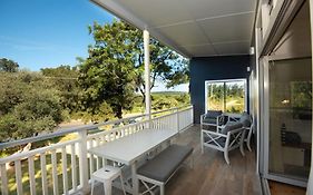Broulee Beach Bliss - Ocean Views And Surf